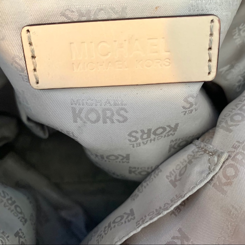 Michael Kors large Leather tote purse - Picture 7 of 9